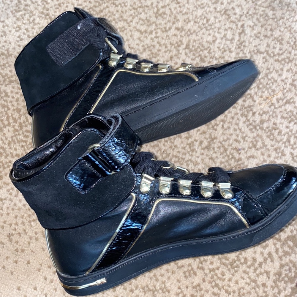 Michael Kors boots size 6